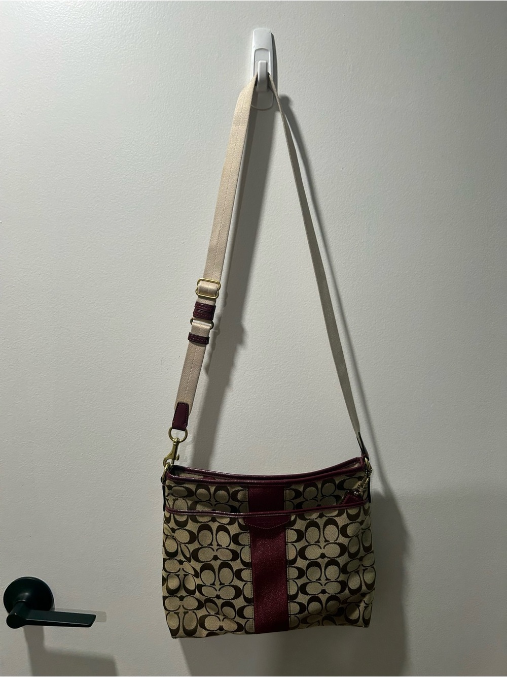 Coach Signature Stripe File Bag F28502 – Burgundy / Khaki